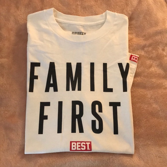 White tshirt in good used condition - Picture 1 of 3